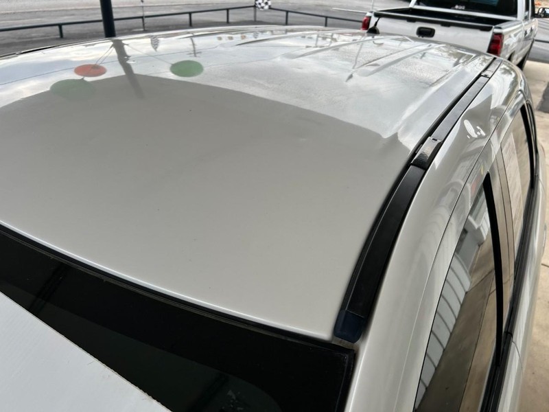 Mitsubishi Outlander Sport Vehicle Full-screen Gallery Image 06