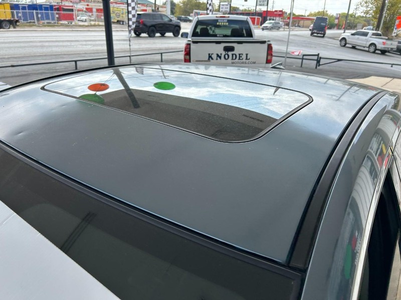 Mazda MAZDA6 Vehicle Full-screen Gallery Image 07