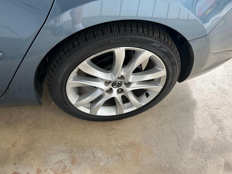 Mazda MAZDA6 Vehicle Full-screen Gallery Image 08