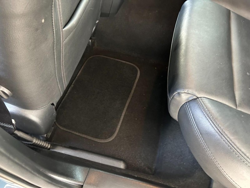 Mazda MAZDA6 Vehicle Full-screen Gallery Image 17