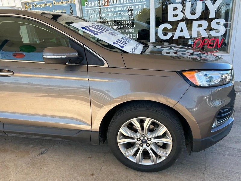 Ford Edge Vehicle Full-screen Gallery Image 04