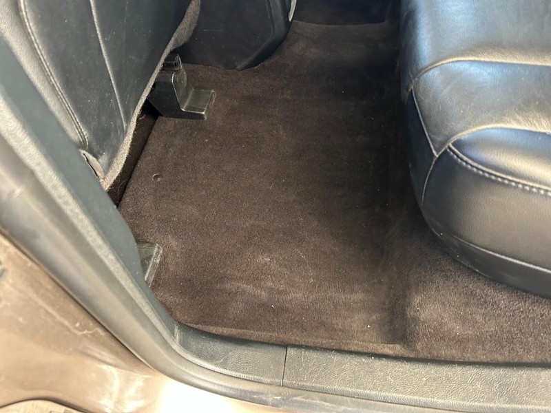 Ford Edge Vehicle Full-screen Gallery Image 21