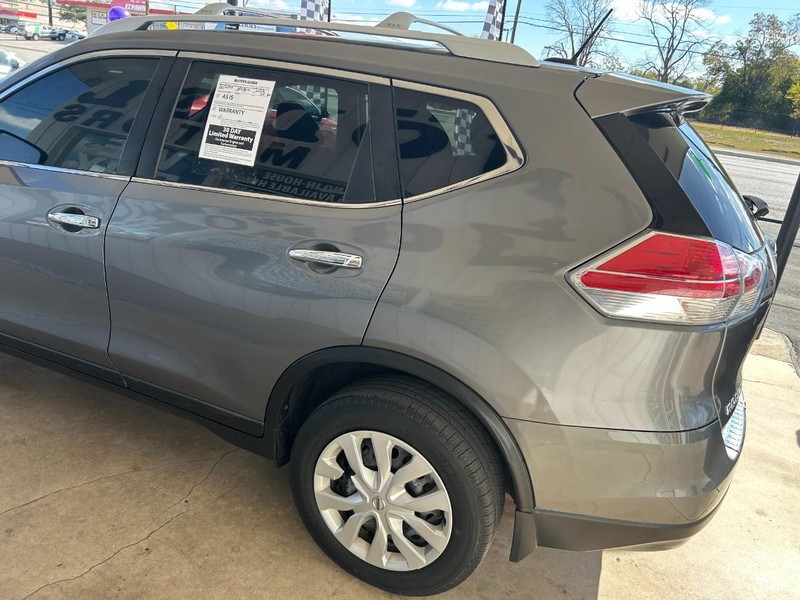 Nissan Rogue Vehicle Full-screen Gallery Image 07