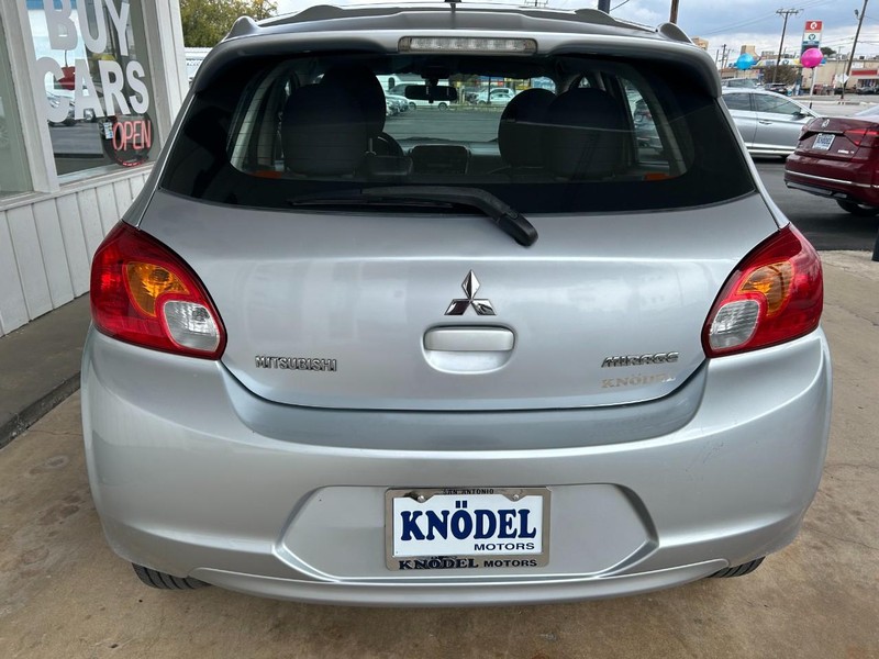 Mitsubishi Mirage Vehicle Full-screen Gallery Image 03