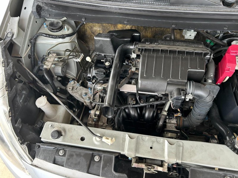 Mitsubishi Mirage Vehicle Full-screen Gallery Image 10