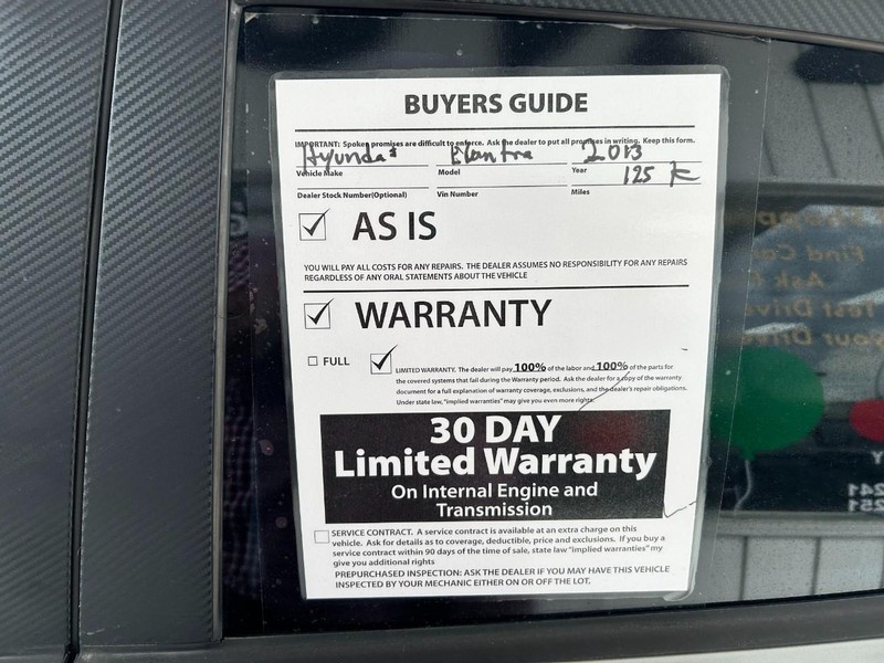 Hyundai Elantra Vehicle Full-screen Gallery Image 09