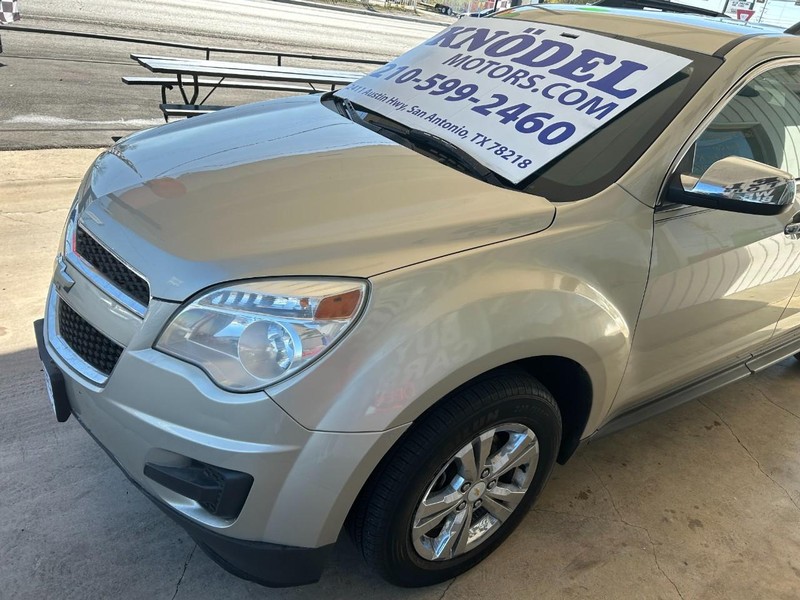 Chevrolet Equinox Vehicle Full-screen Gallery Image 05