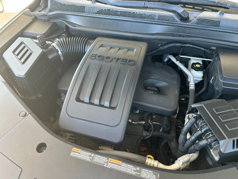 Chevrolet Equinox Vehicle Full-screen Gallery Image 10