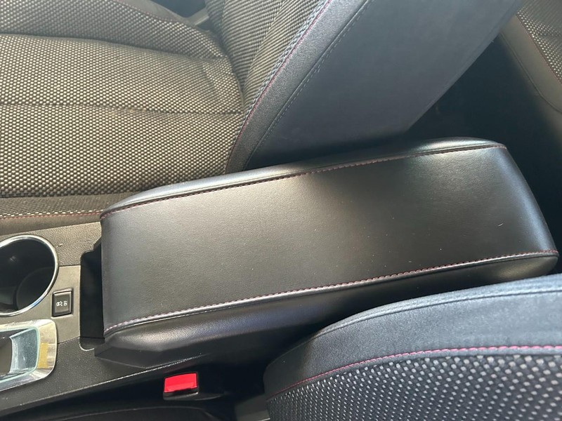 Chevrolet Equinox Vehicle Full-screen Gallery Image 16