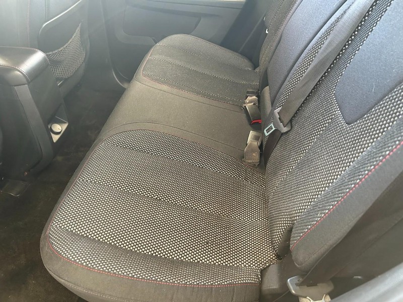 Chevrolet Equinox Vehicle Full-screen Gallery Image 21