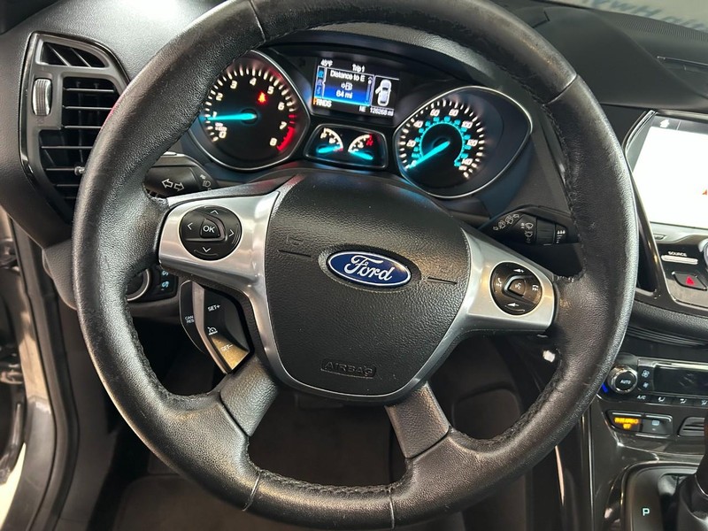 Ford Escape Vehicle Full-screen Gallery Image 12