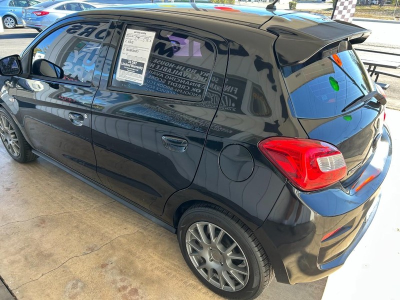 Mitsubishi Mirage Vehicle Full-screen Gallery Image 07