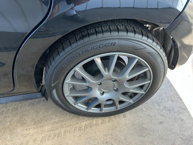 Mitsubishi Mirage Vehicle Full-screen Gallery Image 08