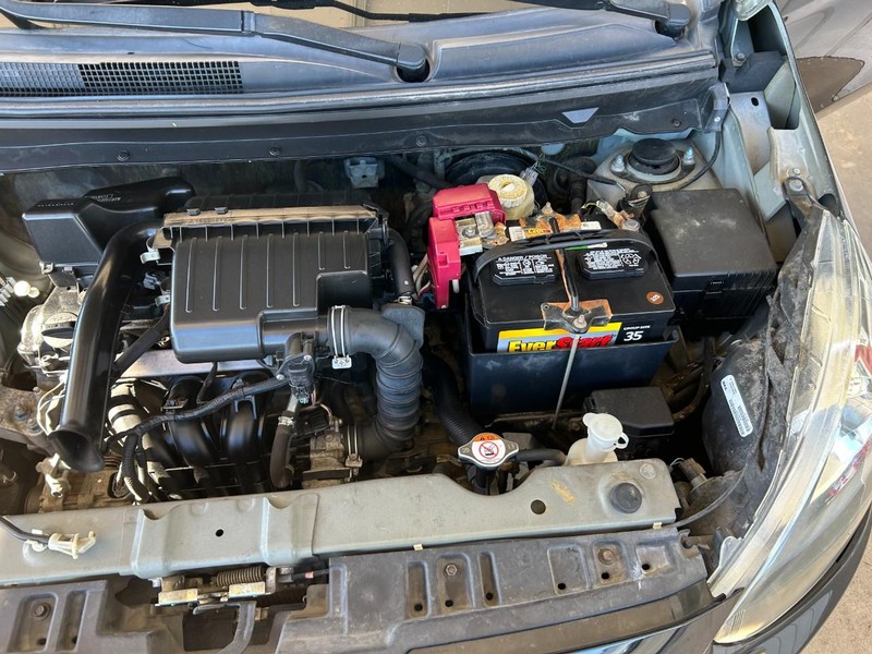 Mitsubishi Mirage Vehicle Full-screen Gallery Image 10