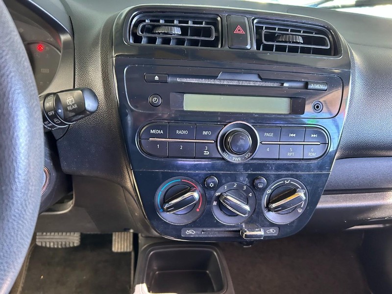 Mitsubishi Mirage Vehicle Full-screen Gallery Image 14