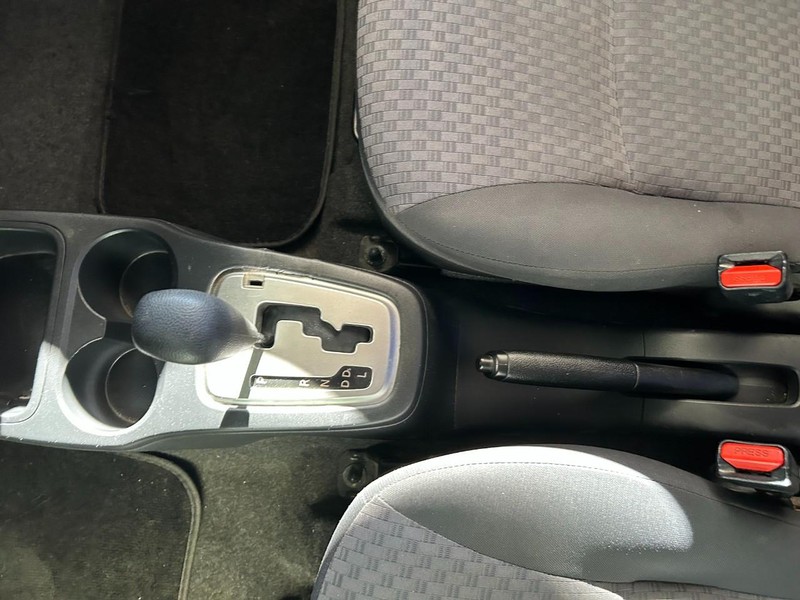 Mitsubishi Mirage Vehicle Full-screen Gallery Image 15