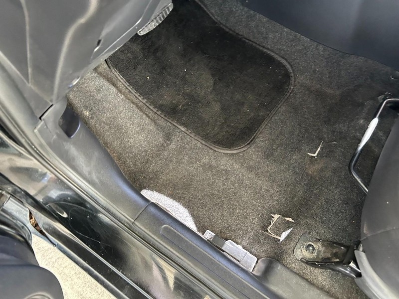 Mitsubishi Mirage Vehicle Full-screen Gallery Image 18