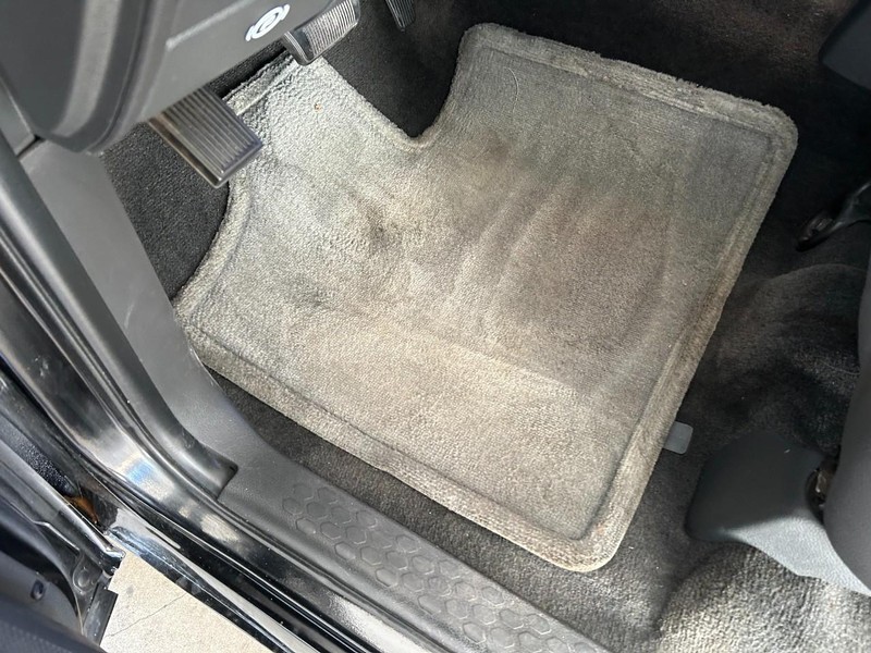 Ram 1500 Vehicle Full-screen Gallery Image 16