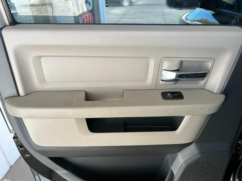 Ram 1500 Vehicle Full-screen Gallery Image 20