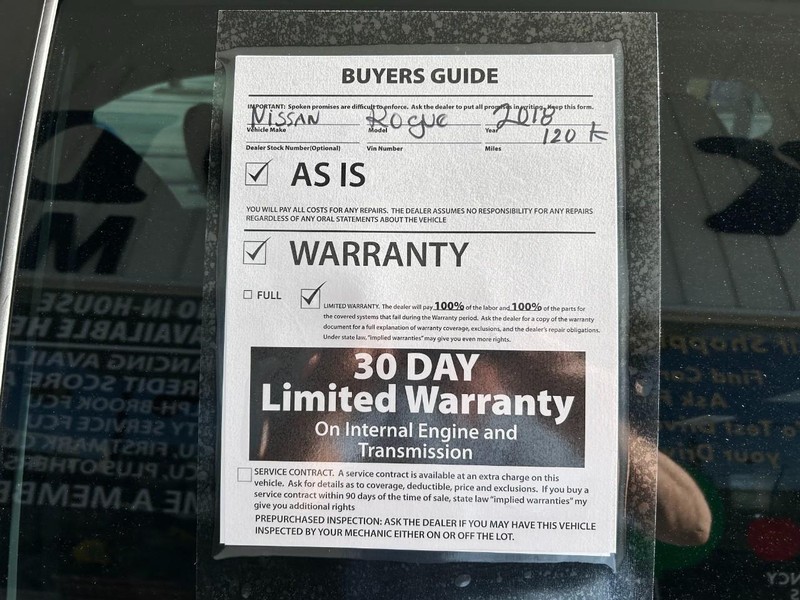 Nissan Rogue Vehicle Full-screen Gallery Image 08