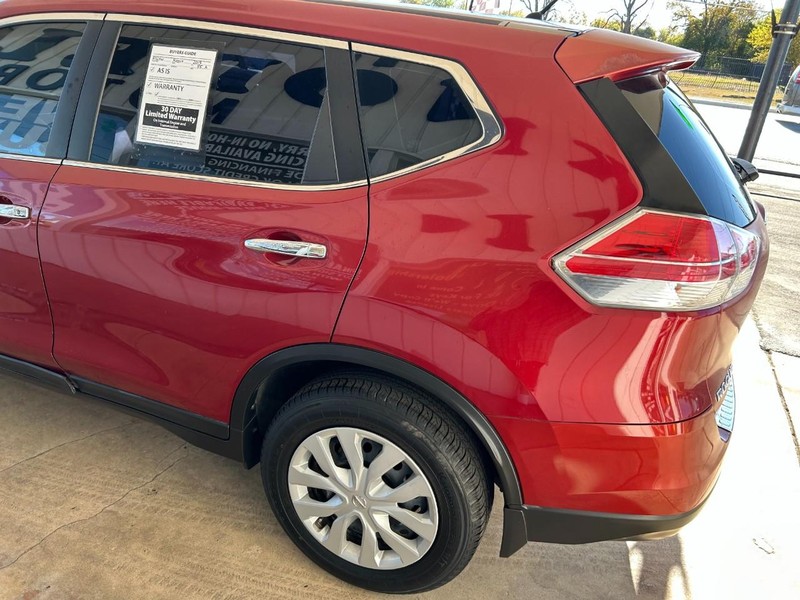 Nissan Rogue Vehicle Full-screen Gallery Image 06