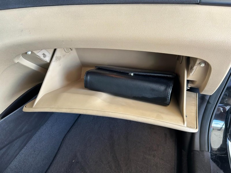 Hyundai Sonata Vehicle Full-screen Gallery Image 15