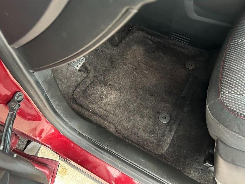 Chevrolet Equinox Vehicle Full-screen Gallery Image 20