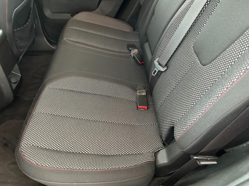 Chevrolet Equinox Vehicle Full-screen Gallery Image 22