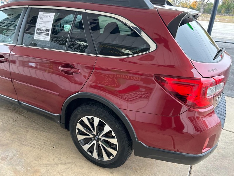 Subaru Outback Vehicle Full-screen Gallery Image 06