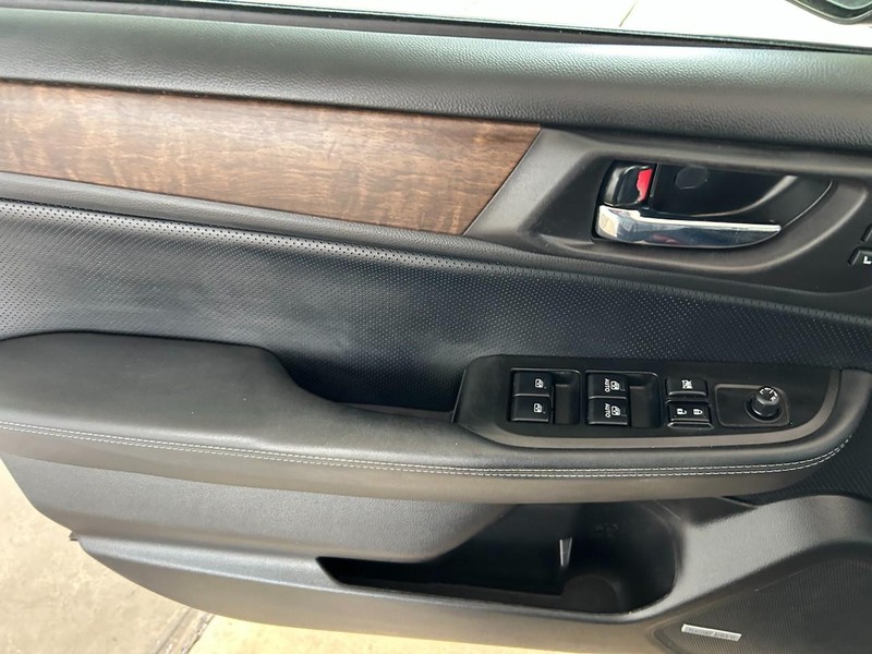 Subaru Outback Vehicle Full-screen Gallery Image 21