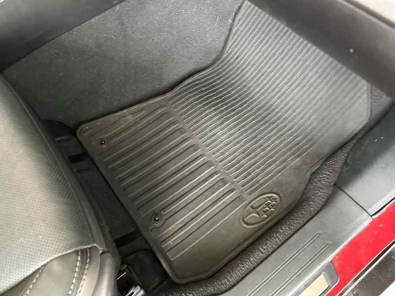 Subaru Outback Vehicle Full-screen Gallery Image 28