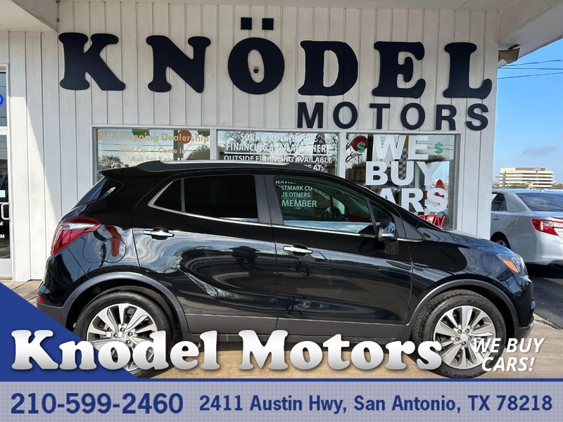 Buick Encore Vehicle Full-screen Gallery Image 01