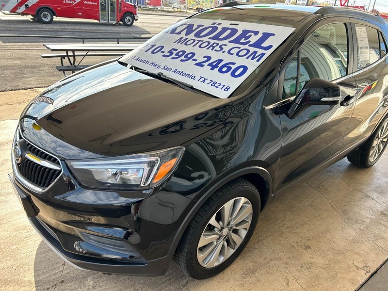 Buick Encore Vehicle Full-screen Gallery Image 05