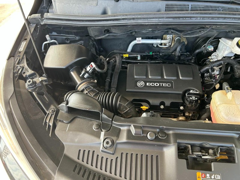 Buick Encore Vehicle Full-screen Gallery Image 09