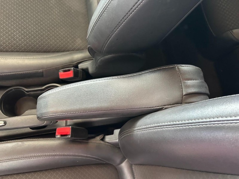 Buick Encore Vehicle Full-screen Gallery Image 16