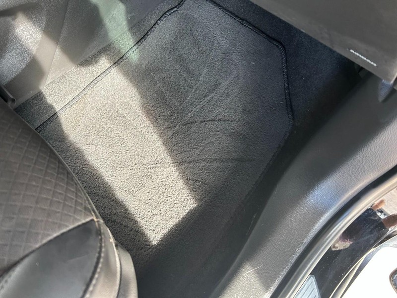 Buick Encore Vehicle Full-screen Gallery Image 27