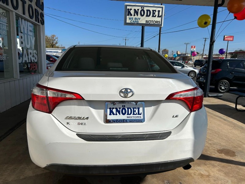 Toyota Corolla Vehicle Full-screen Gallery Image 03