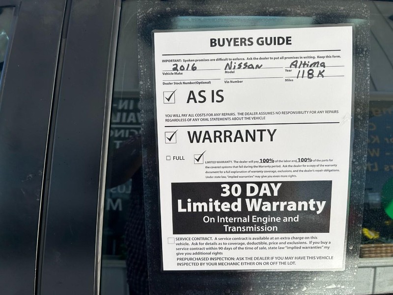 Nissan Altima Vehicle Full-screen Gallery Image 11