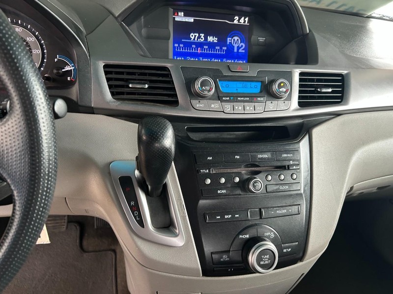 Honda Odyssey Vehicle Full-screen Gallery Image 12