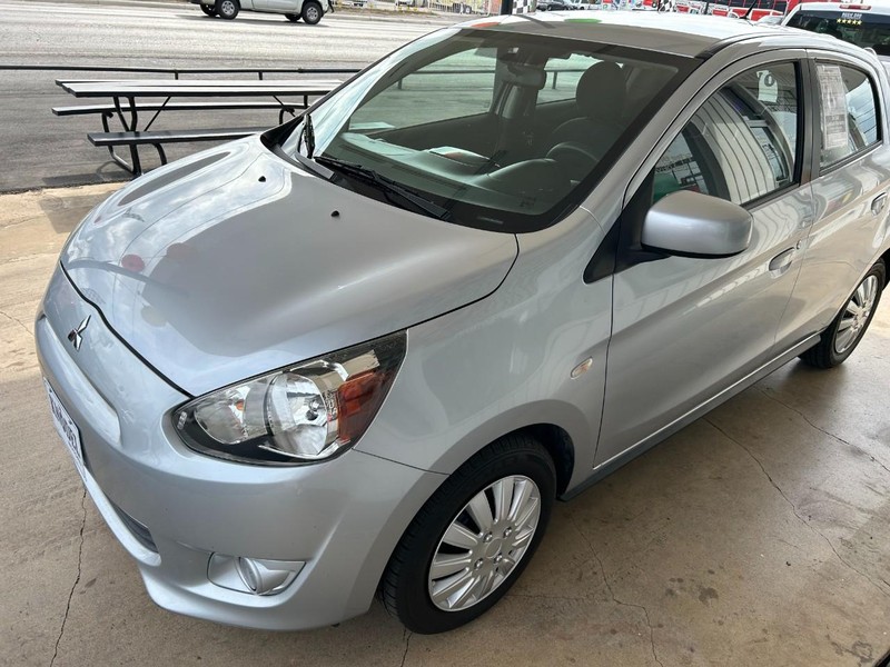 Mitsubishi Mirage Vehicle Full-screen Gallery Image 05