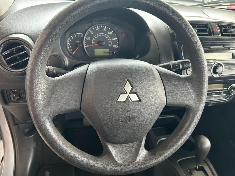 Mitsubishi Mirage Vehicle Full-screen Gallery Image 12