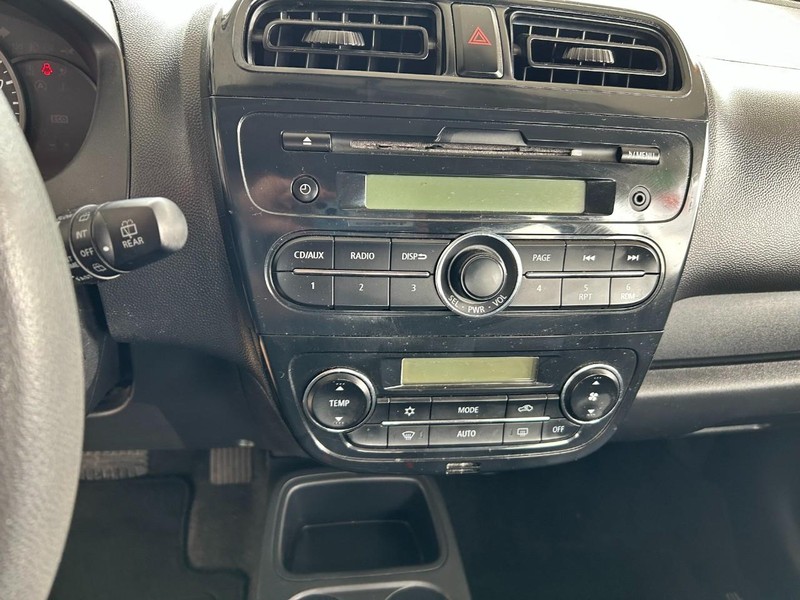 Mitsubishi Mirage Vehicle Full-screen Gallery Image 13