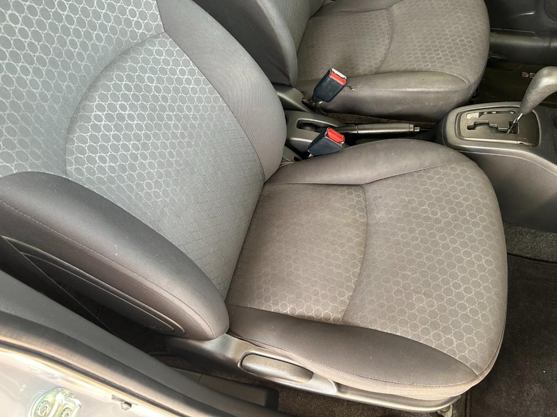 Mitsubishi Mirage Vehicle Full-screen Gallery Image 24