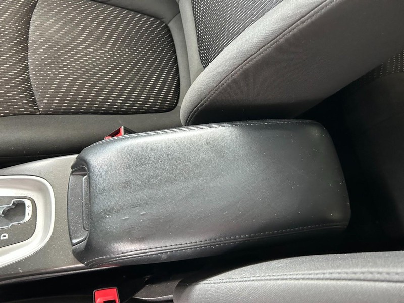 Dodge Journey Vehicle Full-screen Gallery Image 14