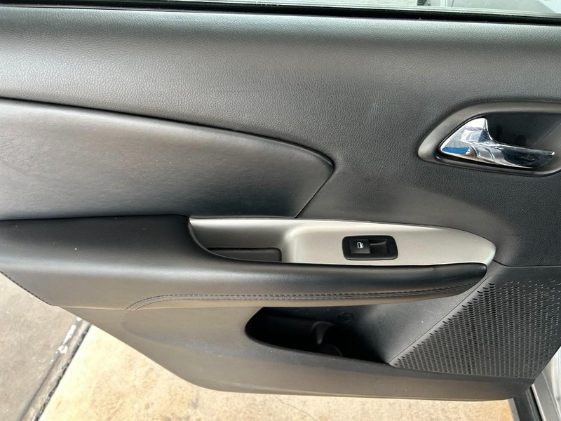 Dodge Journey Vehicle Full-screen Gallery Image 22