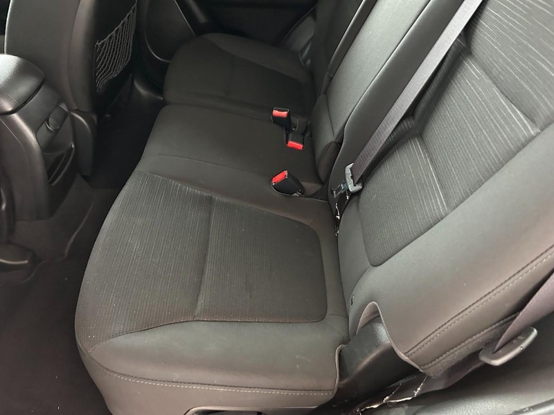 Kia Sorento Vehicle Full-screen Gallery Image 21