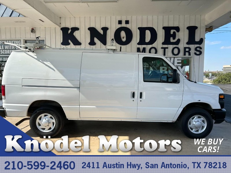 Ford Econoline Cargo Van Vehicle Full-screen Gallery Image 01