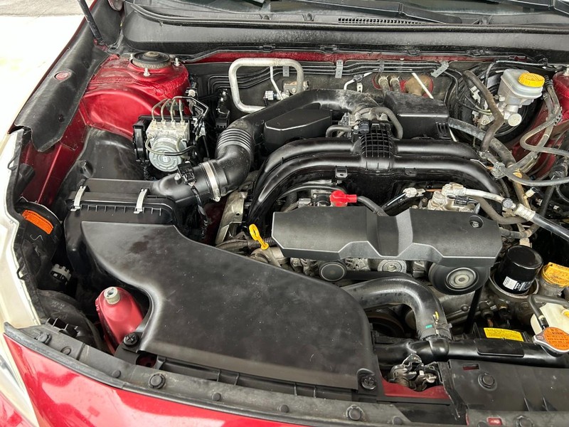 Subaru Outback Vehicle Full-screen Gallery Image 10