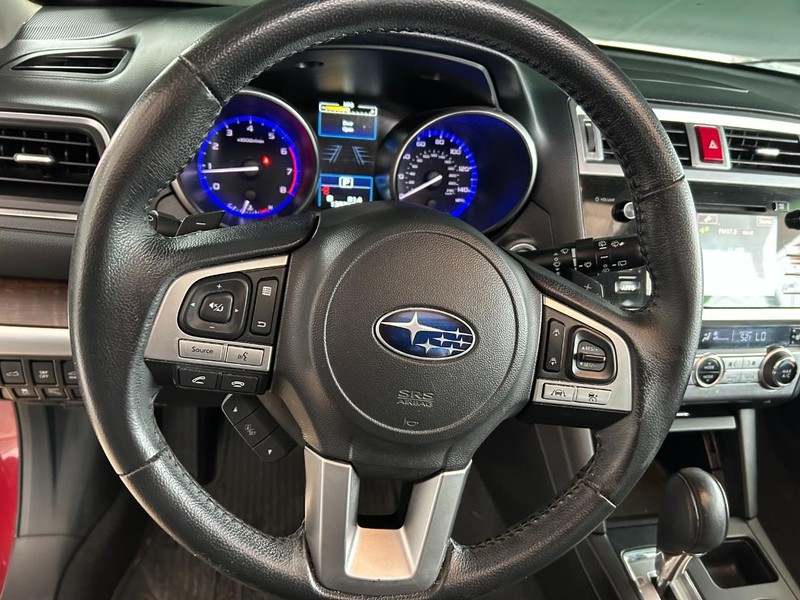 Subaru Outback Vehicle Full-screen Gallery Image 12