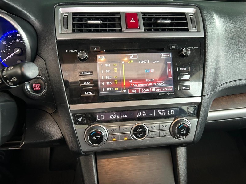 Subaru Outback Vehicle Full-screen Gallery Image 14